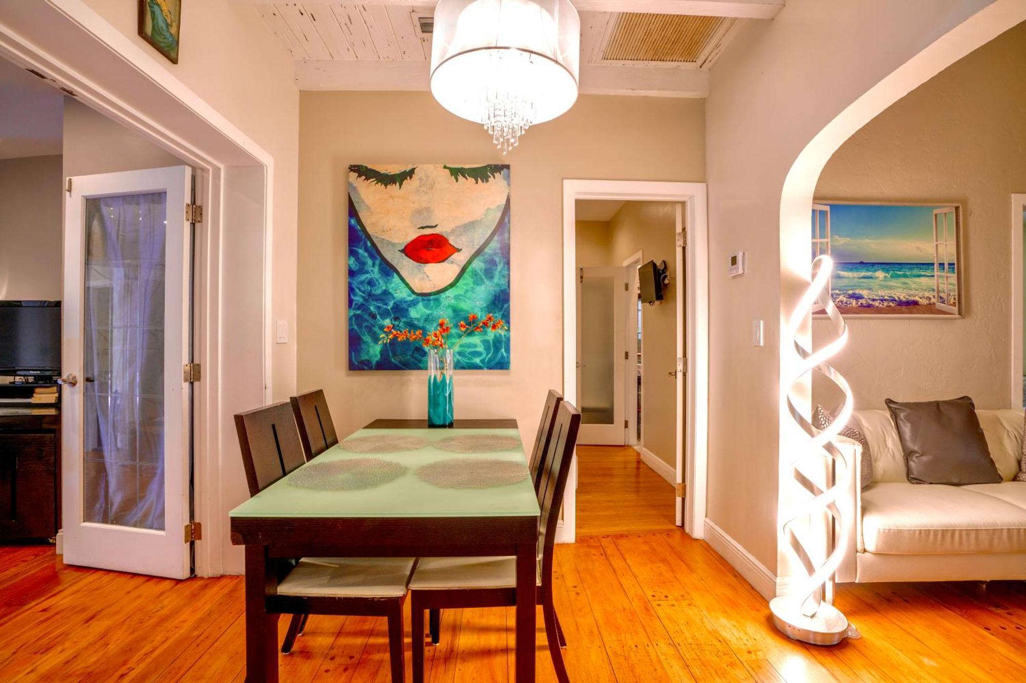 Entire Private Beautiful 2 Bedroom Plus Den House With Gated Front&Back Yard And Free Parking 10Min Drive To Miami Beach Zewnętrze zdjęcie