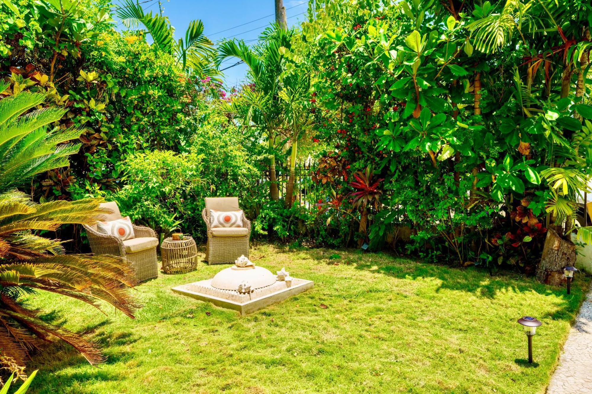 Entire Private Beautiful 2 Bedroom Plus Den House With Gated Front&Back Yard And Free Parking 10Min Drive To Miami Beach Zewnętrze zdjęcie